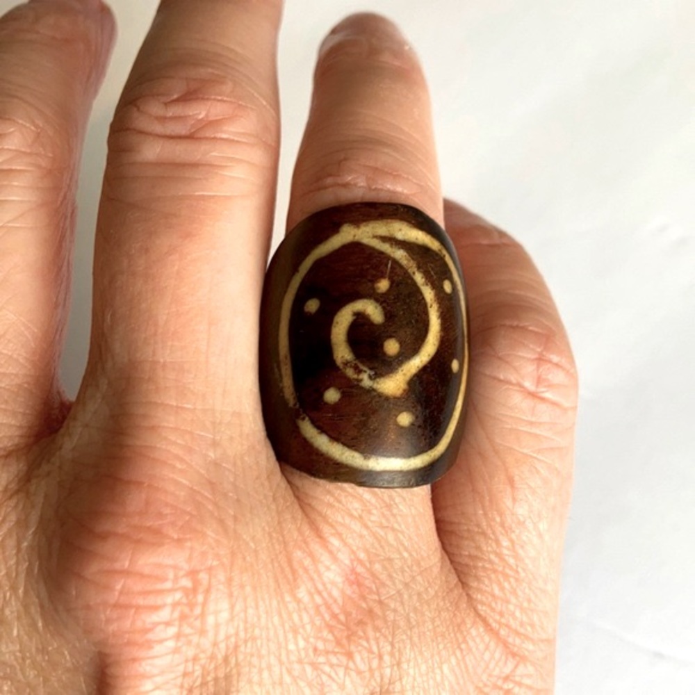 Vintage Wood Hand-carved Ring, size 8